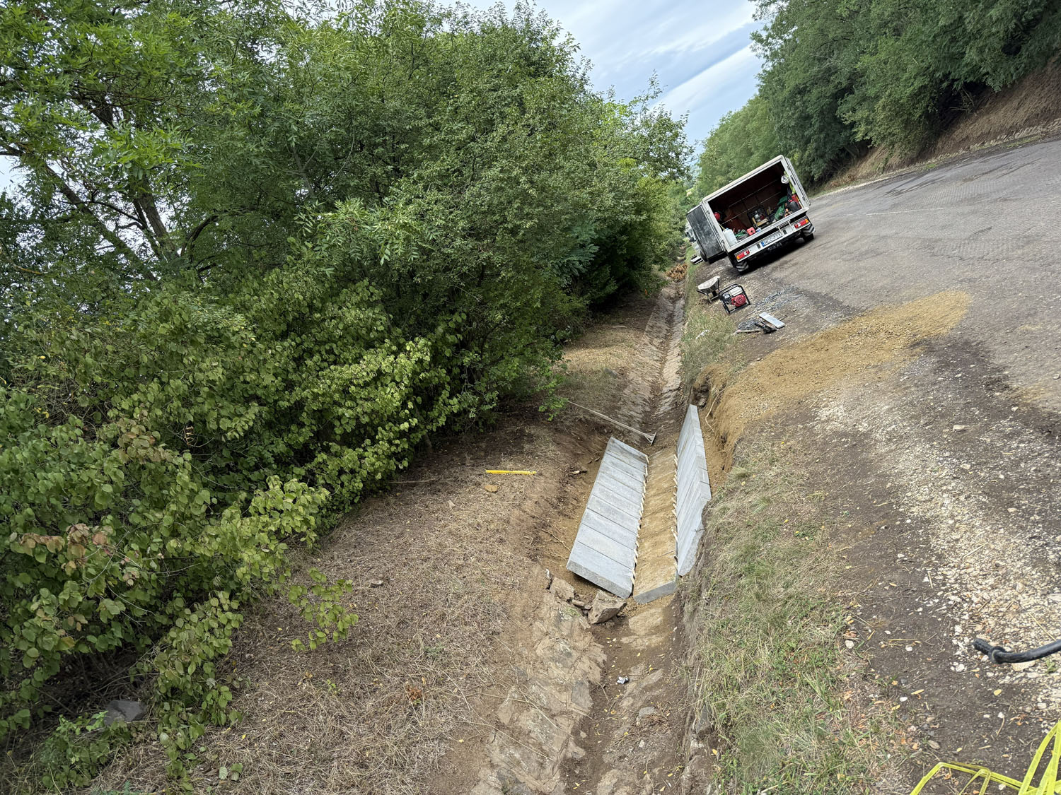 Árok burkolás, csapadékvíz elvezetés